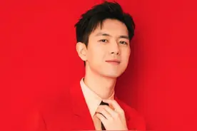“雕塑般”的好身材，荷尔蒙气息爆棚，本期型男：李现图片