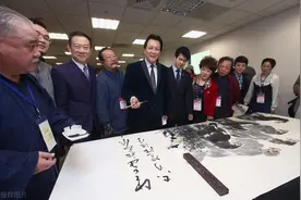 唐国强书法有多“坑”？当代名家前十，曾经天价，如今不敌大衣哥图片