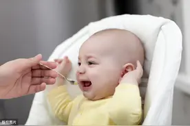 孩子爱发脾气？这个阶段需小心应对图片