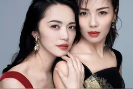 当40岁姚晨同框42岁刘涛，终于明白女人气质比长相重要太多了图片