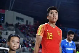 留洋球员何朕宇迎来首秀，在狼队U23替补出场图片