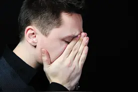 一个已婚男人的烦恼：求求你们别催了，我已经很累了图片