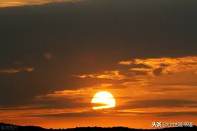 杨万里一首经典的七绝《晚风》，开篇平淡如水，最后两句意境高远图片