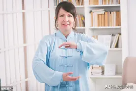 15式办公室太极拳（下），简单易学，只需方寸之地，随时可练图片