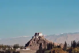 关山遥望拉达克：残酷的王位之争！图片