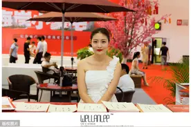 泰国人来中国旅游时说：中国人哪都很好，就是有一点不好！图片