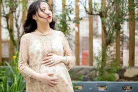 怀孕后的女性，为什么容易梦见与异性“亲密接触”？医生带你了解图片