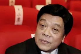 78岁赵忠祥往事：与妻子携手52年风雨，曾自曝对华人女孩一见钟情图片