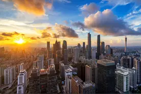 我国GDP超万亿的城市只有18个，拥有2个以上的省份有几个？图片