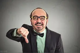 心理学：真正看不起你的人，并不会出言嘲讽，而是会做这些事图片