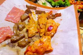 越南籍的瓦片烤肉，这种“烤”验你想经历吗？图片