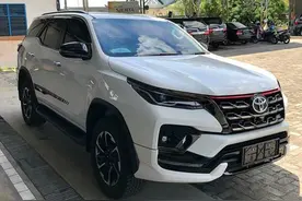 “小号普拉多”出新款！丰田全新奔跑者实车，2.8T动力配四驱图片