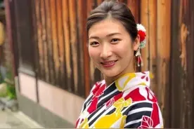 曾是中国泳坛美女头号劲敌，日本天才少女战胜白血病后，游泳只剩初中水平，巴黎奥运会或与刘湘再决高下图片