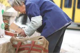 为40万杀了母亲：原生家庭背后的痛，"对不起，我从未教会你感恩"图片