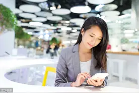 女子错转账5万元被拉黑，收款人是否涉嫌犯罪？该如何将钱要回？图片