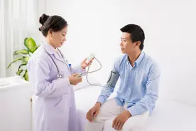 湿疹是怎么引起来的，很痒怎么办？告诉你一个在家可以解决的办法图片