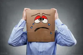 想在朋友圈卖东西又担心毁人脉？赚钱的微商不会告诉你的几招套路图片