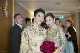 嫁富有秘诀：一个功夫巨星一个百亿豪门，比徐子淇更好命的姐妹花图片