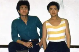 《哥哥》5名大龄男星年轻旧照：胡军爆炸头好酷，王耀庆阳光帅气图片