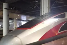 第一趟从武汉回贵阳的130余名高铁乘客顺利抵达图片