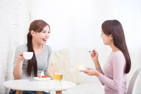 和喜欢的人聊天该怎么聊图片
