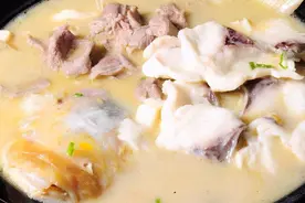 传统名菜鱼羊鲜，冬季进补必备，汤鲜肉嫩，味道妙不可言图片