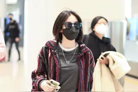 女星为拍戏有多拼？看到张雪迎的粉底脸，网友：李治廷太可怜！图片