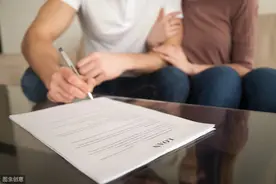 结婚证丢了一本可以办理离婚吗?夫妻离婚需要到原登记地吗?图片