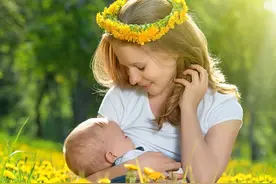 你在坚持母乳喂养吗？你知道母乳有多神奇吗？图片