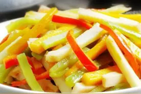 清炒四色条，什锦鸡丝，烤苹果饺子这几道家常菜的做法图片
