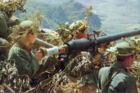 1981年，27岁越南飞行员，驾驶直升机逃往中国，如今过得如何？图片