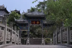 距重庆城66公里，藏有一座1500年历史古城，也是中国的第四大古城图片