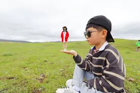 儿女双全的老人含泪感慨：老了才知道，儿子和女儿差别不止一点点图片