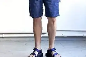 夏天来了，是时候来一双男士凉鞋，解放你的双脚，凉鞋穿搭攻略图片