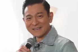 天王刘德华庆59岁生日，唱《忘情水》，状态仍和26年前一样图片