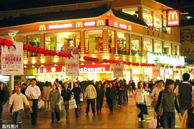 “地摊经济”上热搜：用“吆喝”点亮人间烟火图片