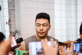 李根被交换至北控，与老马孙悦会合，天价合同令人咋舌图片