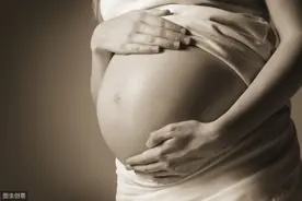 “迷糊”二胎妈妈怀孕竟浑然不知！把孩子生在了裤子里图片