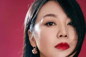 “风情”闫妮：千娇百媚的彪悍，近乎孩子的简单图片