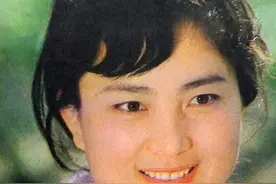 15张老照片 再现张金玲年轻时迷人风采 今69岁与刘晓庆同框仍优雅图片