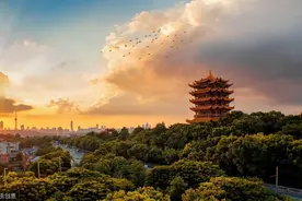 日暮乡关何处是，烟波江上使人愁，从《黄鹤楼》谈乡愁的几重境界图片