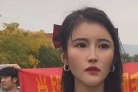 女网红穿婚纱表白肖战，亿万现金作嫁妆，网友：奇葩粉丝真多图片