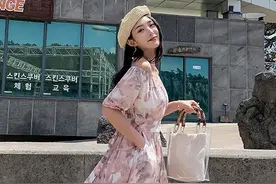 「女神款穿搭」2020时尚纽扣碎花裙，如何穿搭更耐看？图片