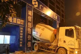 工地晚上还在施工？难道建筑工人不休息吗？图片