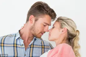 婚姻中，当男人对女人没了兴趣，妻子做到这3点，他会重新爱上你图片