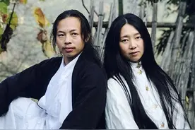 吴一琴子隐居千米深山8年，与女弟子结婚生娃，如今过得怎么样？图片
