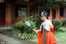 【夜听美文】你，在我掌心里永驻图片
