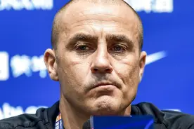 保利尼奥连场救主，费南多替补献绝平，贝帅换人不力错失首胜图片