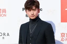 心思细腻的“张云龙”，眼神很多情，努力又上心，其表演超出预期图片