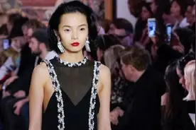 中国超模：雎晓雯现身LANVIN2020秋冬大秀，优雅贵气图片